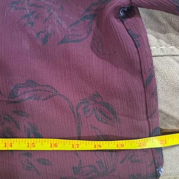 Maurices brand women's burgandy floral print size large sheer Blouse tunic top - Picture 6 of 7
